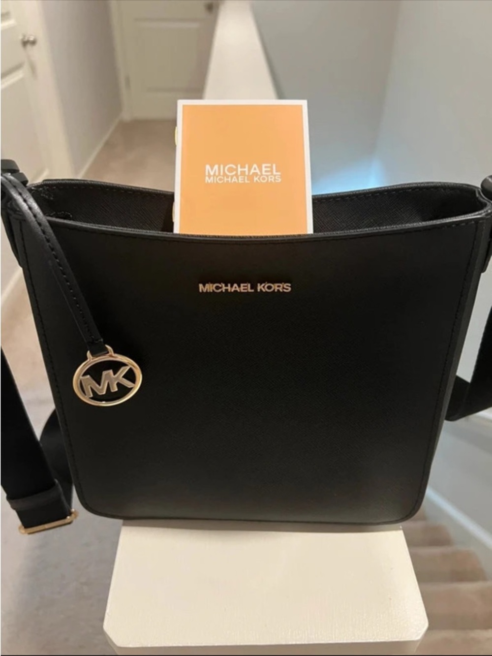 Michael Kors Elegant Black Crossbody Bag